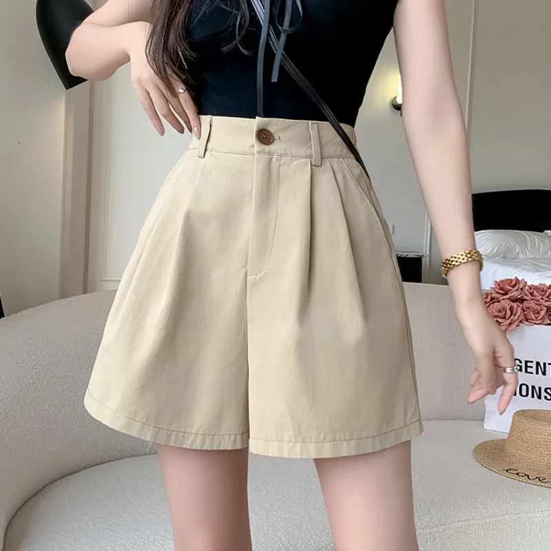 2023 Summer New Elastic High Waist Wide Leg Shorts Women Fashion Draped A-line Loose Shorts Female Casual Shorts
2023 Summer New Elastic High Waist Wide Leg Shorts Women Fashion Draped A-line Loose Shorts Female Casual Shorts