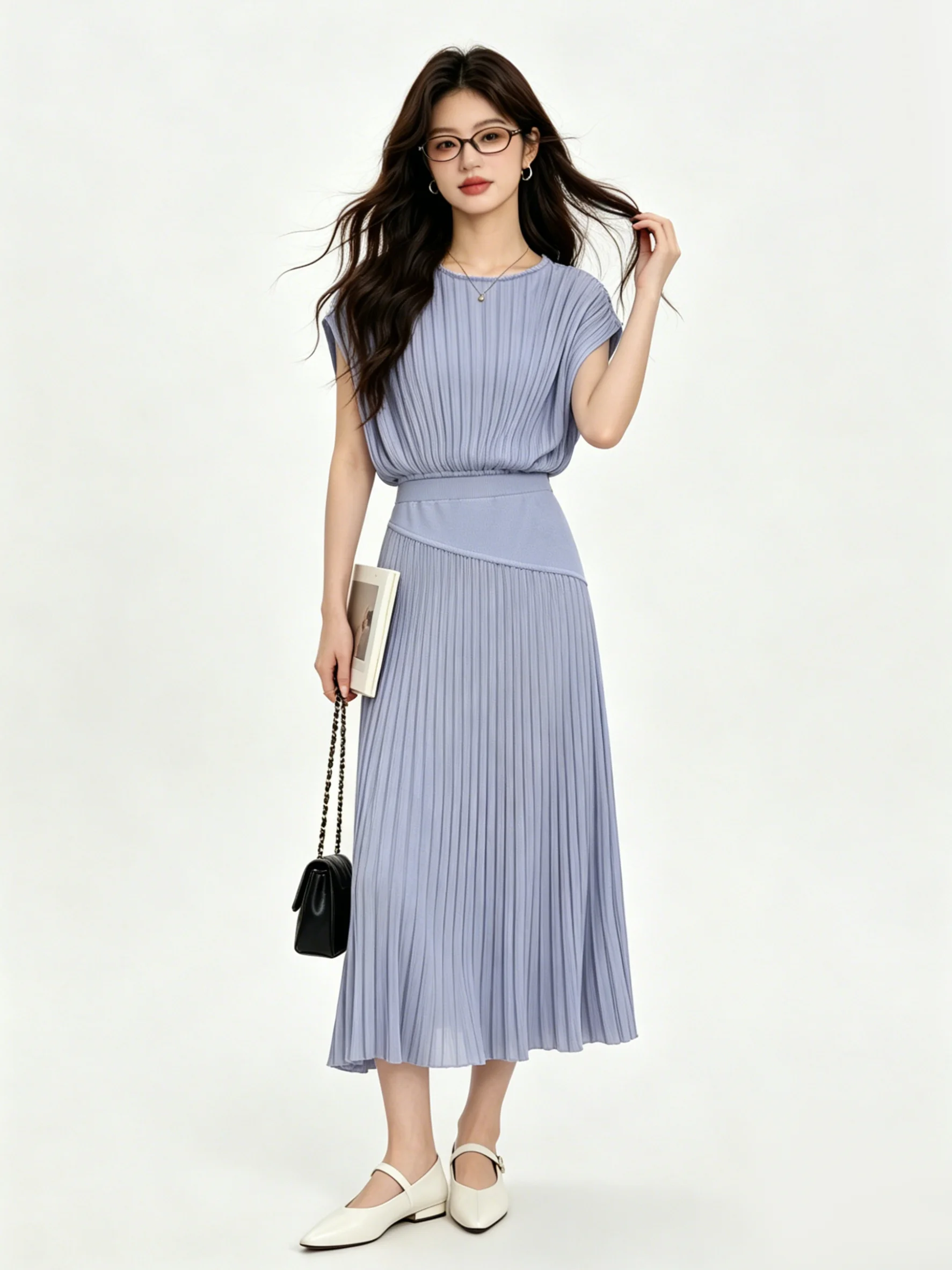 Korean Style Pleated Slimming Short Knitted Top And Skirt Set Fashionable Breathable High Waist Spring Summer Outfit for Women
Korean Style Pleated Slimming Short Knitted Top And Skirt Set Fashionable Breathable High Waist Spring Summer Outfit for Women