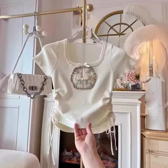 New Chinese sweater women's T-shirt women's summer new heavy-duty diamond-encrusted loose versatile waist short-sleeved shirt
New Chinese sweater women's T-shirt women's summer new heavy-duty diamond-encrusted loose versatile waist short-sleeved shirt