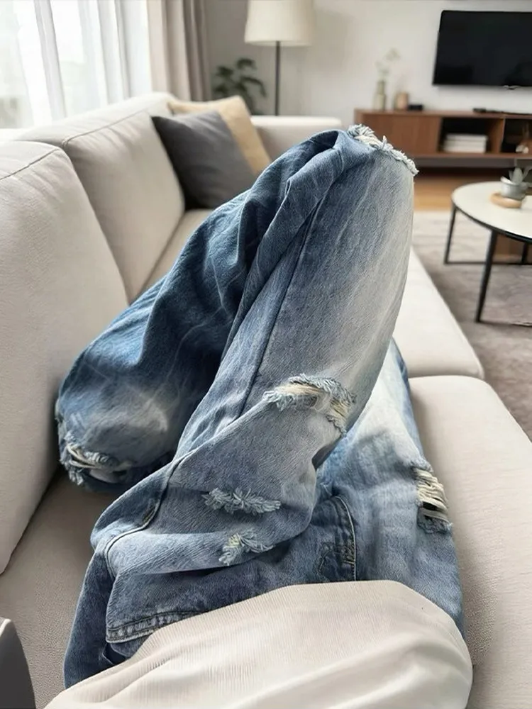 Cleanfit Men's Denim Jeans Spring Summer Design Hole Punch Straight Leg Micro Flare Pants High Street Vibe Worn in Style
Cleanfit Men's Denim Jeans Spring Summer Design Hole Punch Straight Leg Micro Flare Pants High Street Vibe Worn in Style