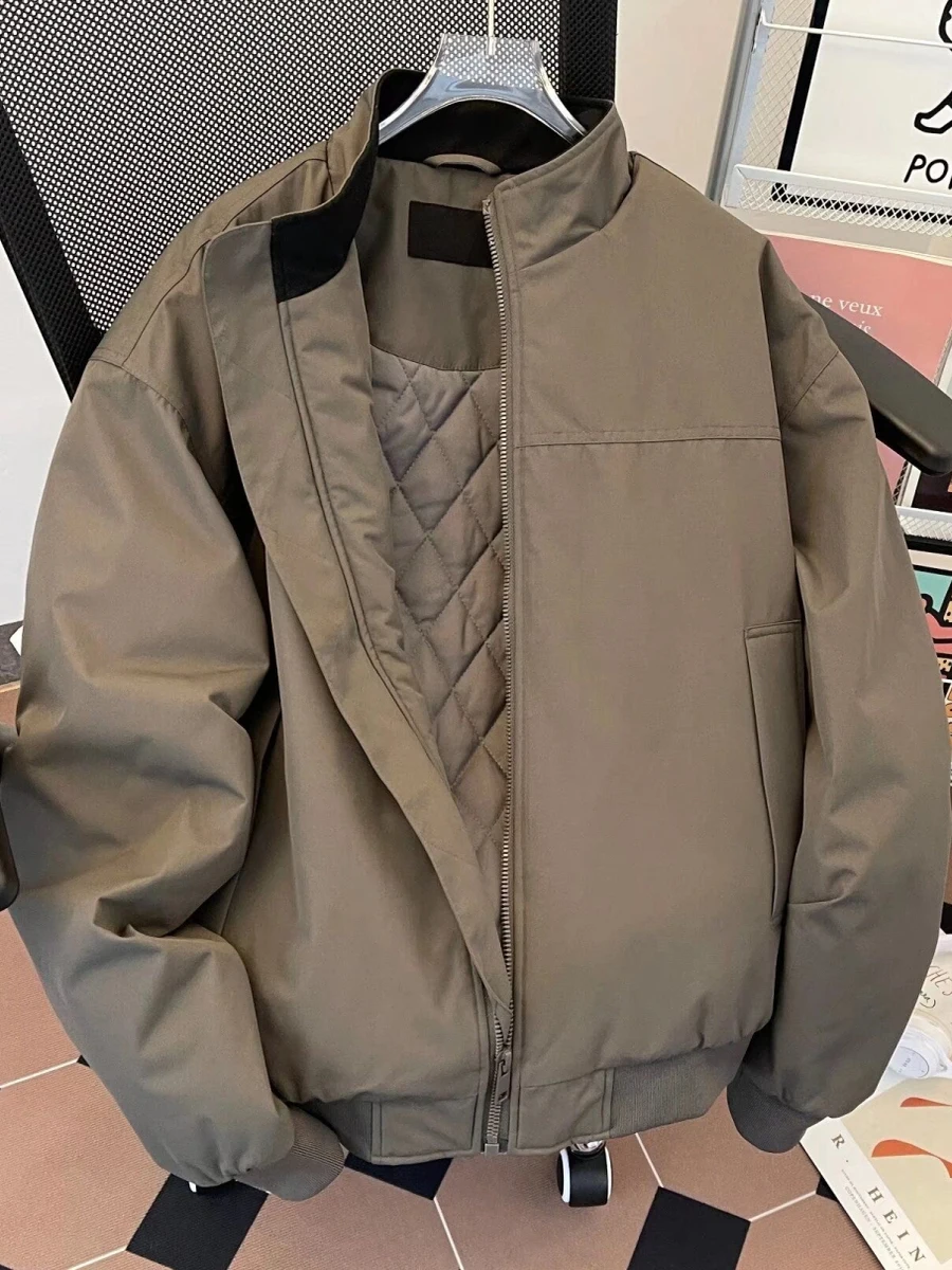 American Retro Stand Collar Flight Jaet Men Loose Silhouette Workwear Cotton Coat Autumn Winter ort Baseball Outfit
American Retro Stand Collar Flight Jaet Men Loose Silhouette Workwear Cotton Coat Autumn Winter ort Baseball Outfit