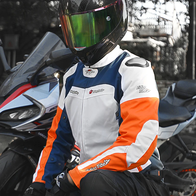 Motorcycle riding clothes, anti fall and windproof all year round, waterproof equipment for racing motorcycles.
Motorcycle riding clothes, anti fall and windproof all year round, waterproof equipment for racing motorcycles.