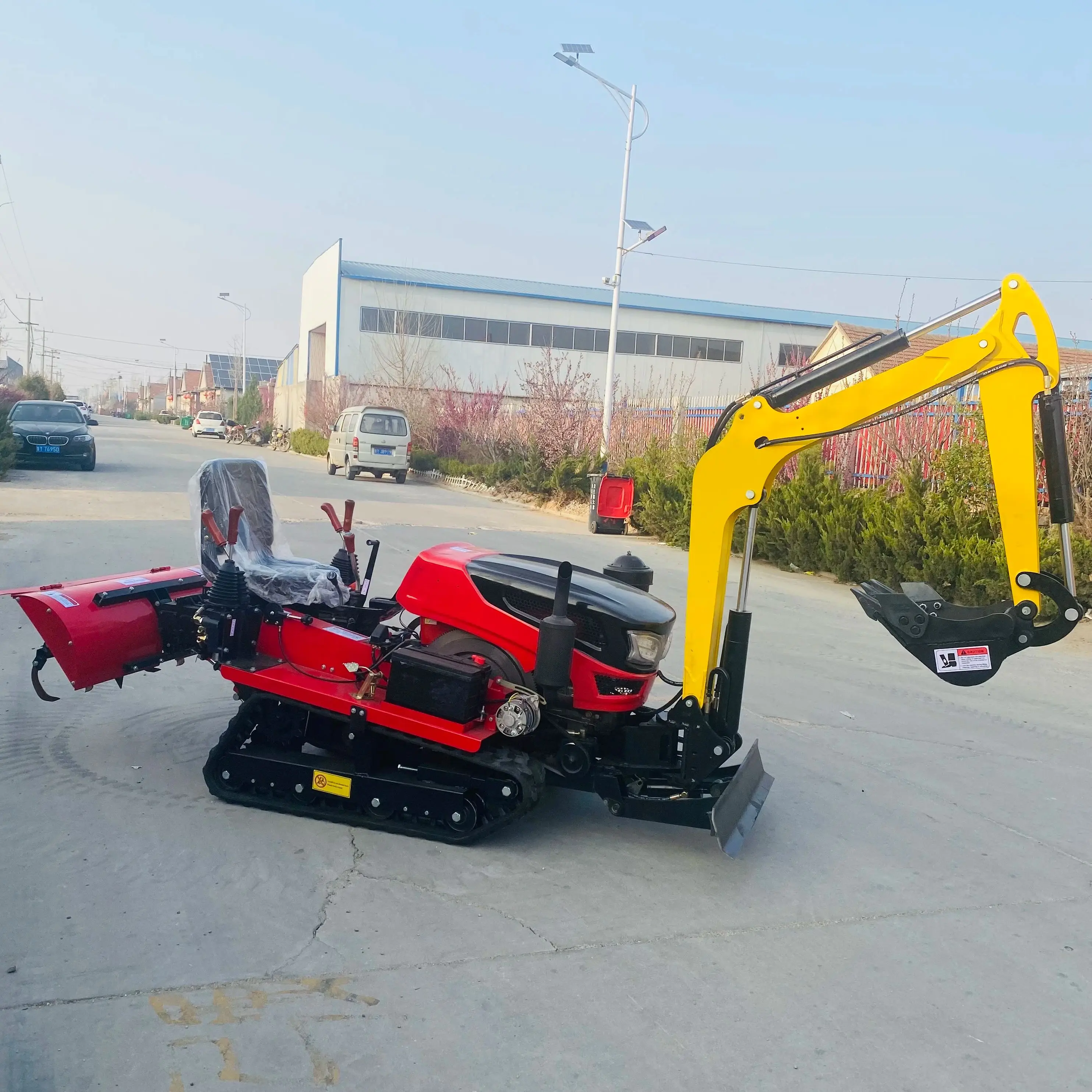 Многофункциональный мини-культиватор на гусеничном ходу 22 л.с. с функцией экскаватора для обработки почвы, прополки и копки
Многофункциональный мини-культиватор на гусеничном ходу 22 л.с. с функцией экскаватора для обработки почвы, прополки и копки