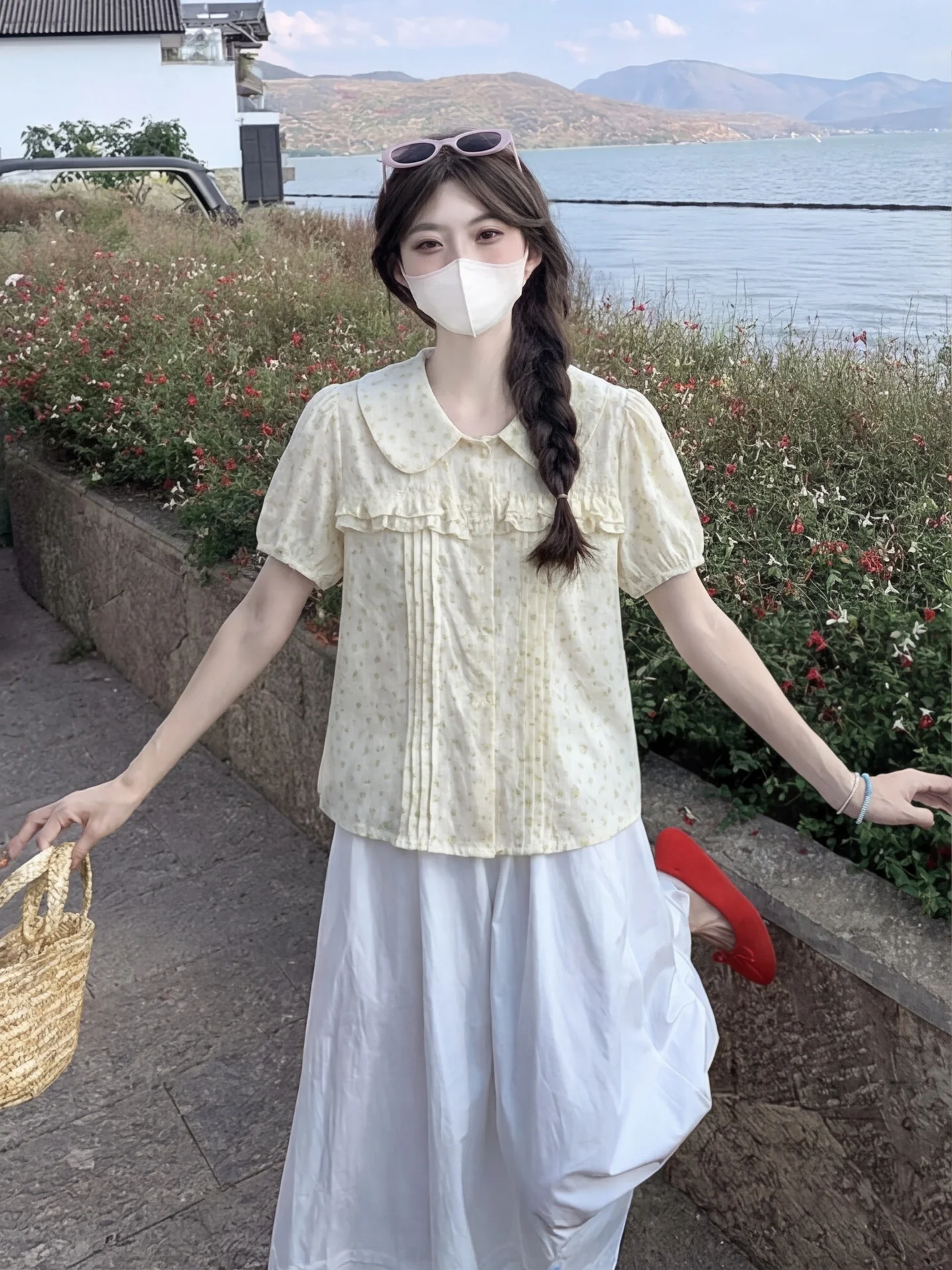 Sweet Floral Print Princess Collar Bubble Sleeve Shirt Women's Summer Top Age-Defying Pleated Short Sleeve Korean Style Loose...
Sweet Floral Print Princess Collar Bubble Sleeve Shirt Women's Summer Top Age-Defying Pleated Short Sleeve Korean Style Loose...