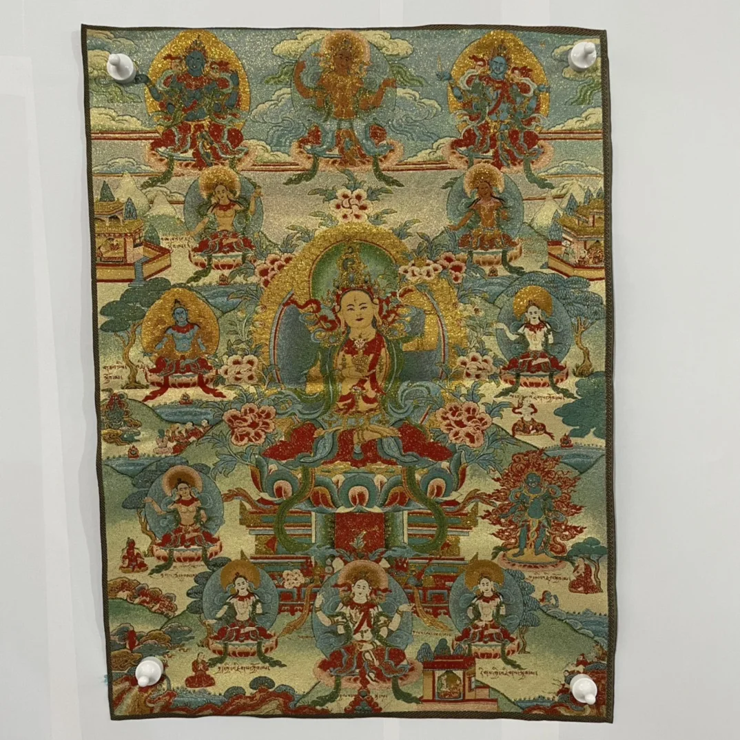 35"Thangka Embroidery Tibetan Buddhism silk Embroidery Vajrasattva Buddha Mother Thangka hanging screen Worship Hall
35"Thangka Embroidery Tibetan Buddhism silk Embroidery Vajrasattva Buddha Mother Thangka hanging screen Worship Hall