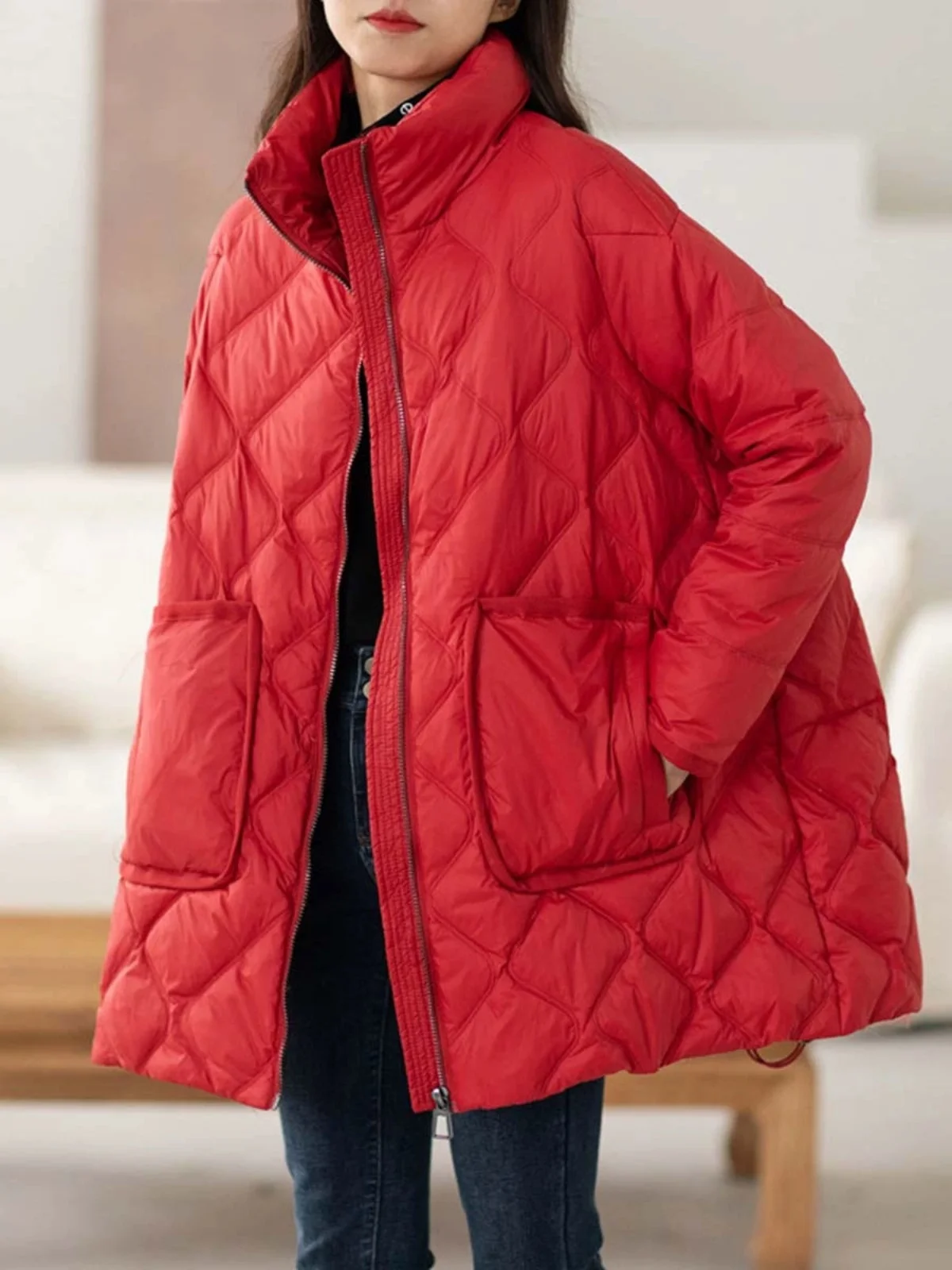 Женская зимняя легкая хлопковая куртка с воротником-стойкой, стеганая ромбами, в корейском стиле, с длинными рукавами, утепленная, прямого кроя.
Женская зимняя легкая хлопковая куртка с воротником-стойкой, стеганая ромбами, в корейском стиле, с длинными рукавами, утепленная, прямого кроя.