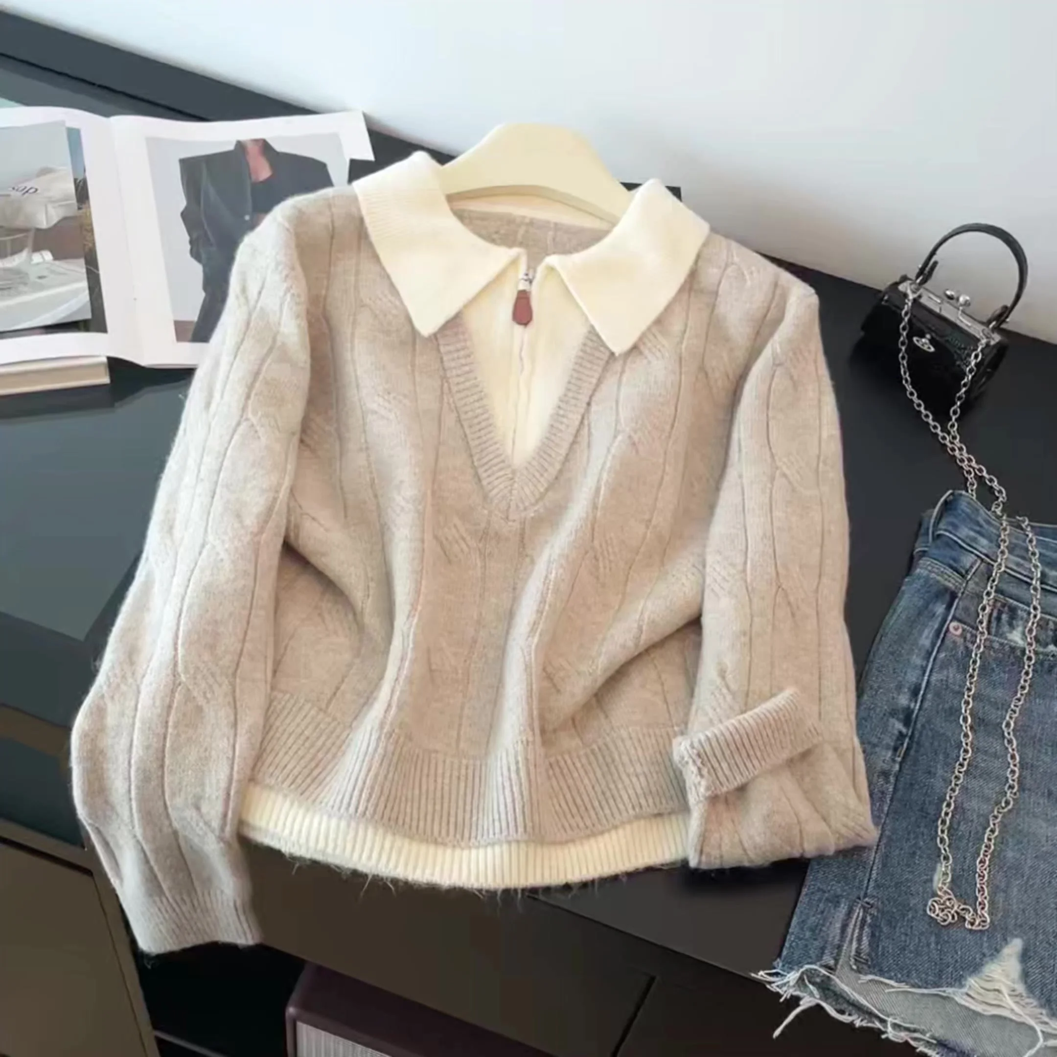 Women's Apricot Preppy Style Polo-Neck Knit Sweater 2000s Vintage Korean Style Long Sleeves Cozy Cashmere Sweater Clothes 2025
Women's Apricot Preppy Style Polo-Neck Knit Sweater 2000s Vintage Korean Style Long Sleeves Cozy Cashmere Sweater Clothes 2025