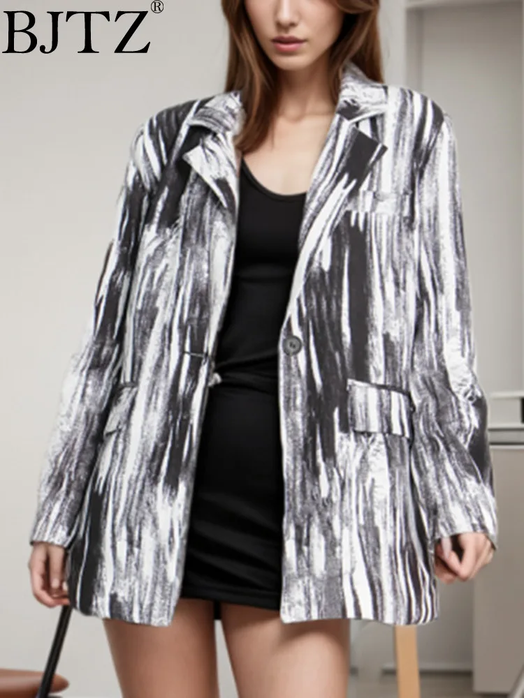 Женский блейзер с принтом граффити, черно-белый свободный блейзер с принтом, весна-осень 2024
Женский блейзер с принтом граффити, черно-белый свободный блейзер с принтом, весна-осень 2024