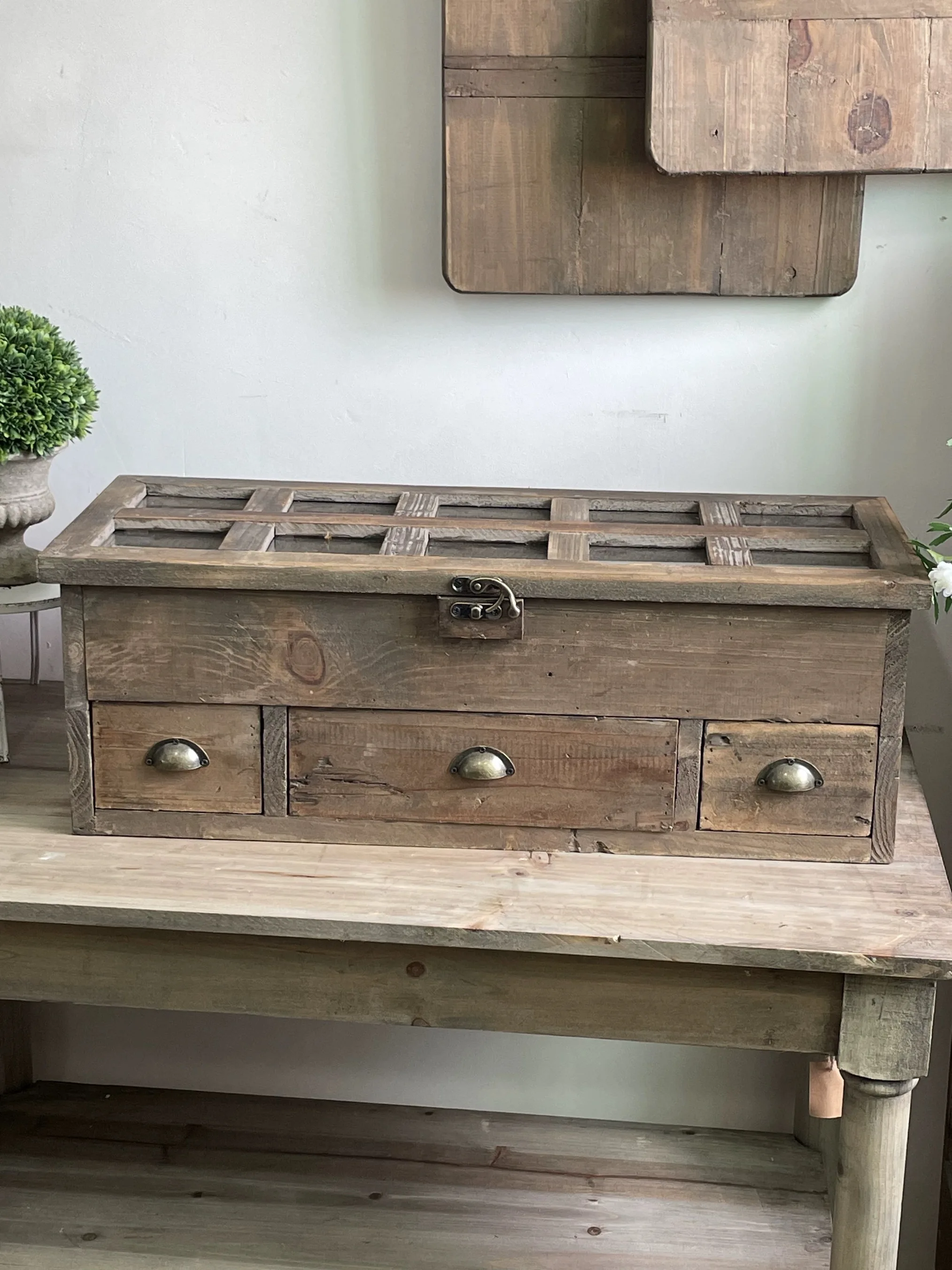 Rustic Handmade Reclaimed Wood Desktop Organizer with 3 Drawers and Window Top,Vintage Storage Box,Natural Brown,24.8x9.8x8.7in
Rustic Handmade Reclaimed Wood Desktop Organizer with 3 Drawers and Window Top,Vintage Storage Box,Natural Brown,24.8x9.8x8.7in