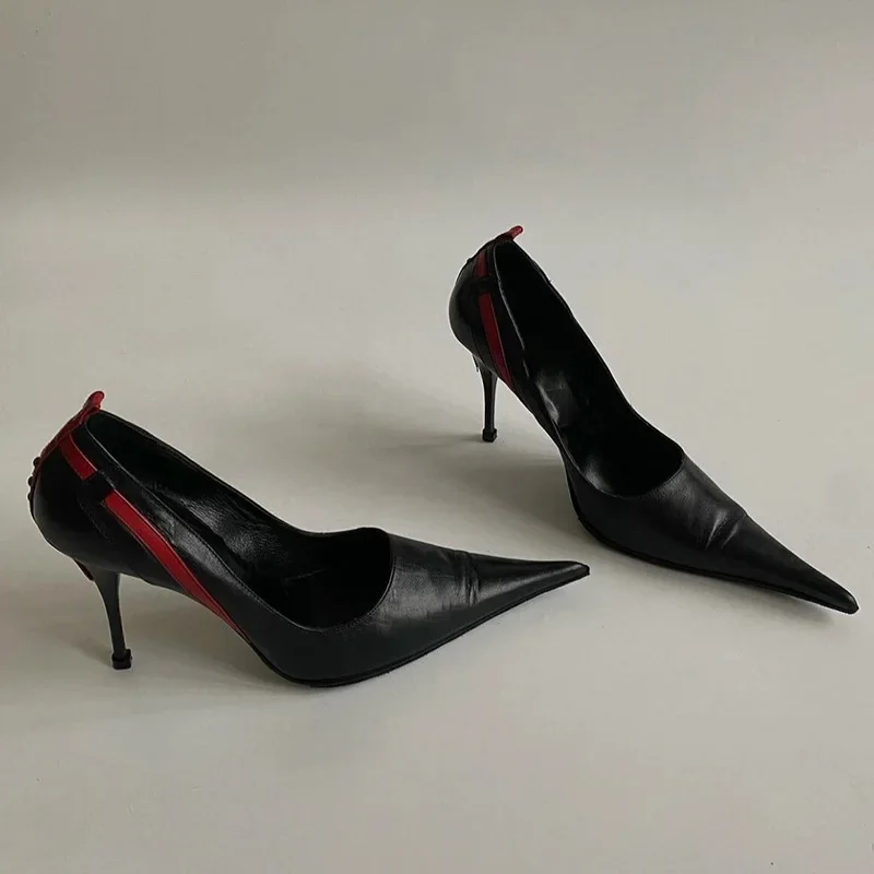 Pointed Thin Heels, Rivet High Heels, Women's 2024 New Niche Design, Fashionable And Versatile Shallow Cut Single Shoes
Pointed Thin Heels, Rivet High Heels, Women's 2024 New Niche Design, Fashionable And Versatile Shallow Cut Single Shoes