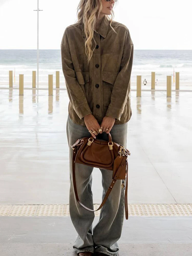 European and American style 2025 autumn new women's retro loose casual lapel long-sleeved faux suede effect jacket
European and American style 2025 autumn new women's retro loose casual lapel long-sleeved faux suede effect jacket