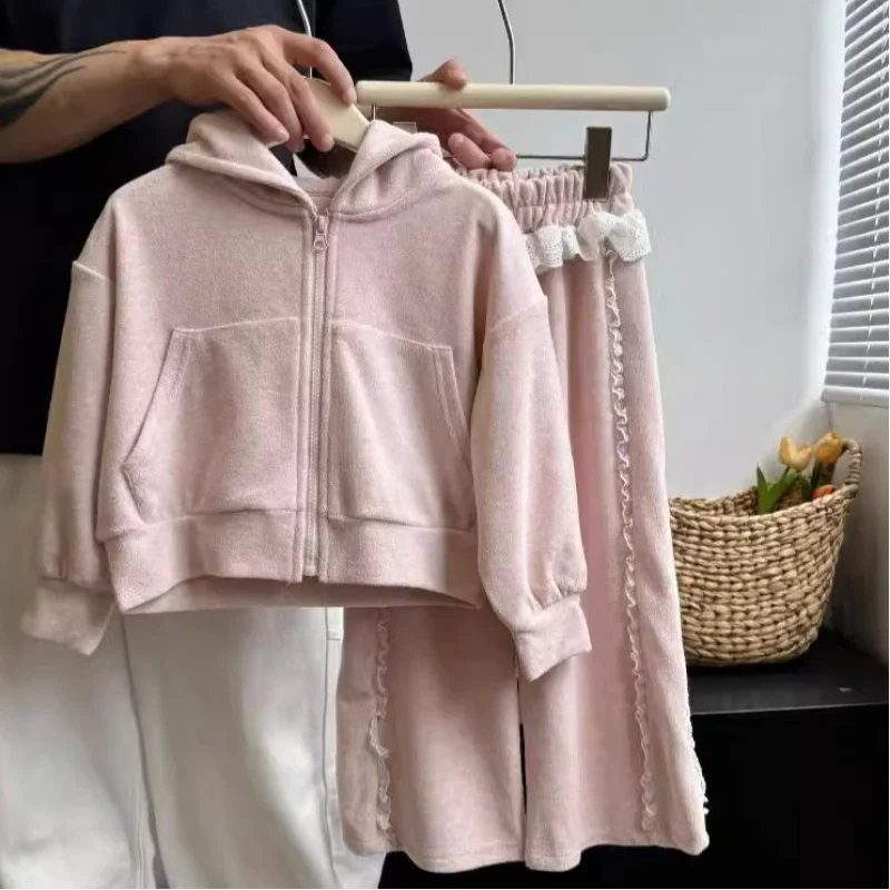 2025Spring New Style Girls' Dopamine Fashion Hooded Sweatshirt Jacket and Children's Sweatpants Two-Piece Set Trendy
2025Spring New Style Girls' Dopamine Fashion Hooded Sweatshirt Jacket and Children's Sweatpants Two-Piece Set Trendy