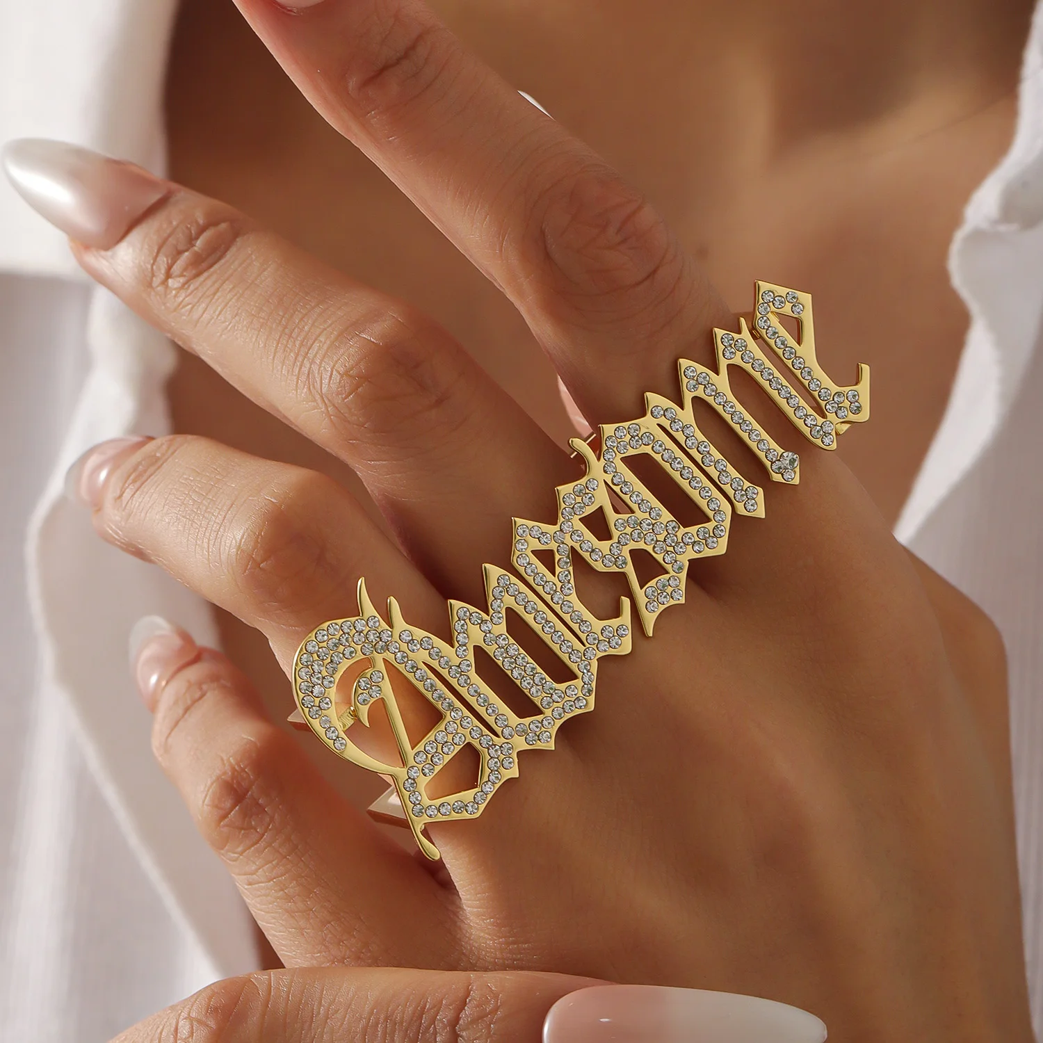 Qitian Custom Name 3-Finger Ring With Rhinestones Personalized 18kgold Plated Multi Fingerjoint Ring Customize Christmas Gifts
Qitian Custom Name 3-Finger Ring With Rhinestones Personalized 18kgold Plated Multi Fingerjoint Ring Customize Christmas Gifts