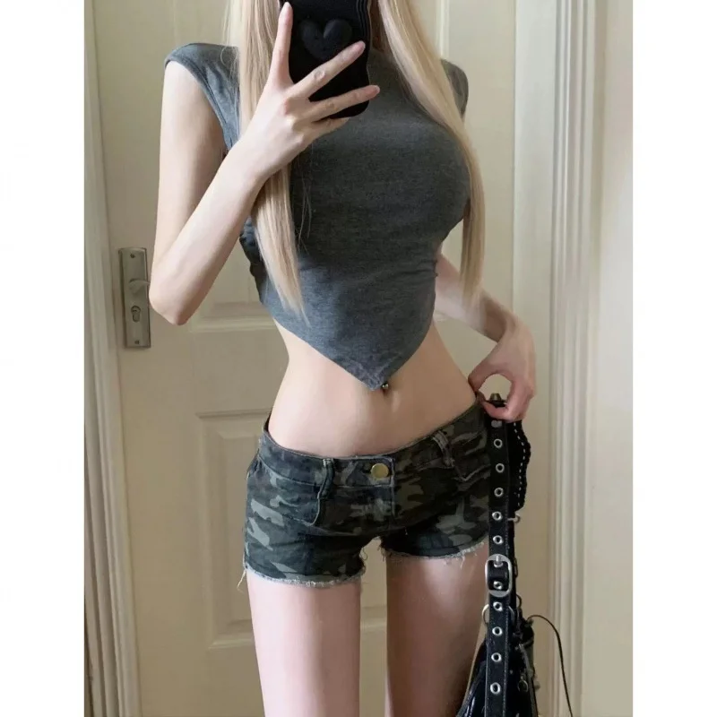 Summer 2025 Sexy Short Camouflage Korean Style Denim Shorts Women's Slimming Ultra-Low Waist Hot Pants Casual High Waist Shorts
Summer 2025 Sexy Short Camouflage Korean Style Denim Shorts Women's Slimming Ultra-Low Waist Hot Pants Casual High Waist Shorts