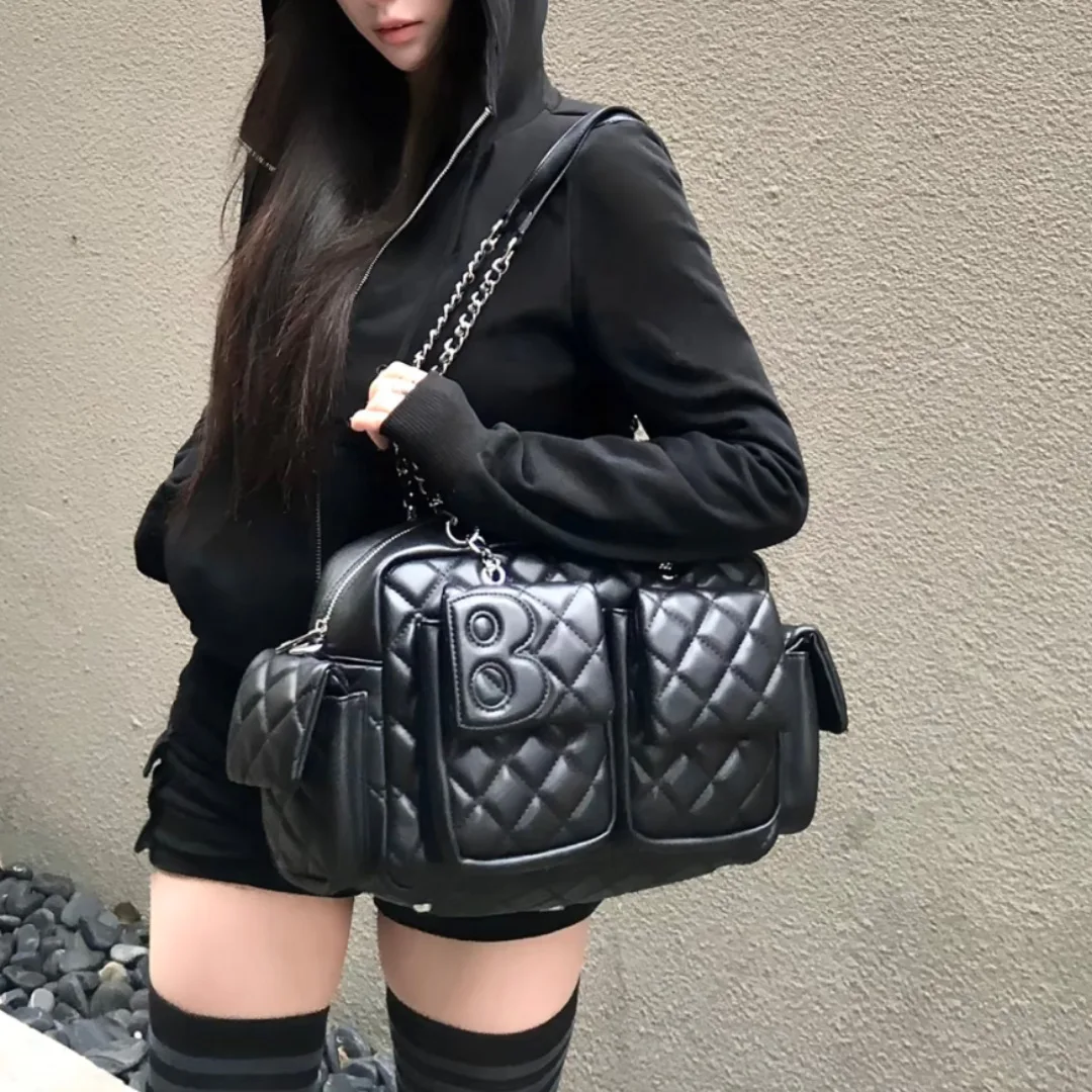 Autumn and Winter New Diamond Grid Retro Single Shoulder Crossbody Motorcycle Bag, Large Capacity Simple Commuting Handbag
Autumn and Winter New Diamond Grid Retro Single Shoulder Crossbody Motorcycle Bag, Large Capacity Simple Commuting Handbag