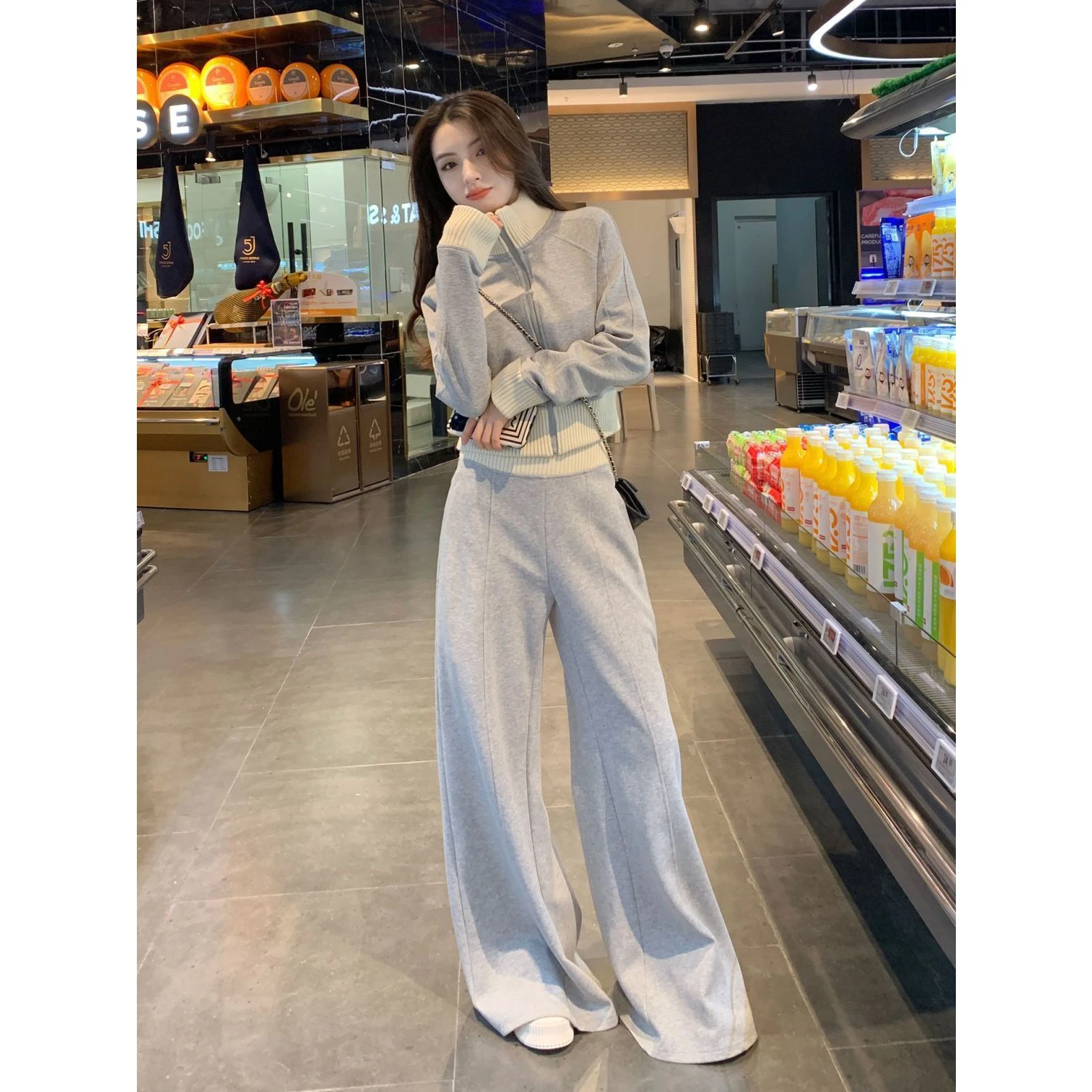 Early Spring Korean Style Sporty Casual Sweatshirt Wide Leg Pants Two Piece Set Anti Aging Slimming High Waist Long Sleeve
Early Spring Korean Style Sporty Casual Sweatshirt Wide Leg Pants Two Piece Set Anti Aging Slimming High Waist Long Sleeve