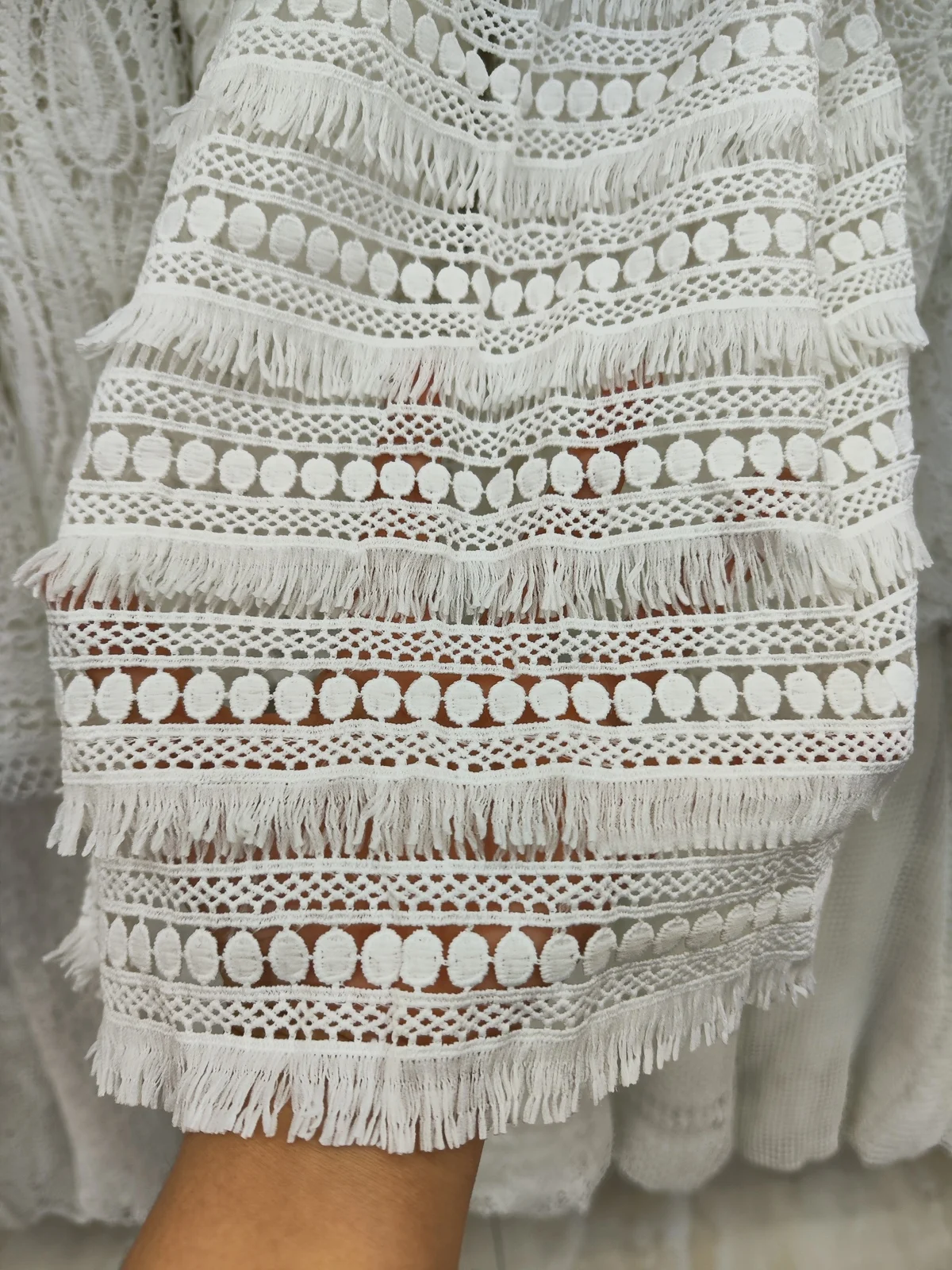 White Milk Silk African Lace Fabric 2023 Latest Nigerian Water Soluble Guipure Cord Lace Fabric French Mesh Lace Fabric LJFT2305
White Milk Silk African Lace Fabric 2023 Latest Nigerian Water Soluble Guipure Cord Lace Fabric French Mesh Lace Fabric LJFT2305