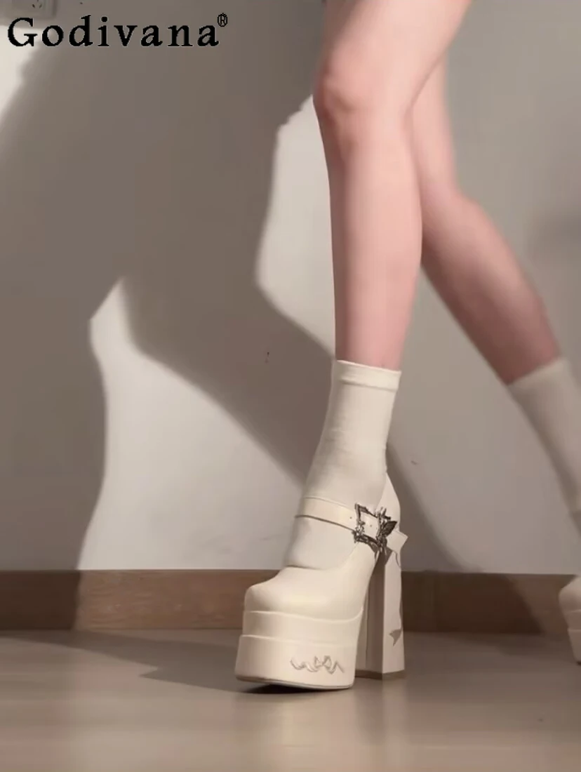 2025 New Lolita Bow Embroidered High Heels Satin Thick Heel Platform Waterproof Table Elegant Mary Jane Women's Single Shoes
2025 New Lolita Bow Embroidered High Heels Satin Thick Heel Platform Waterproof Table Elegant Mary Jane Women's Single Shoes
