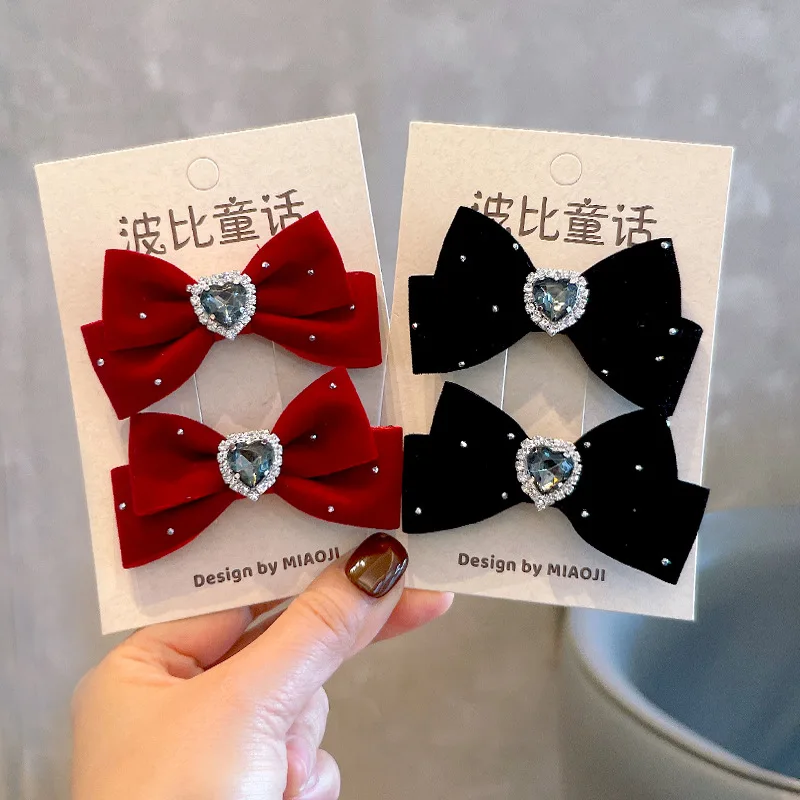 28 Pcs/Lot New Velvet Bow Hair Clips With Heart Shape Rhinestone Princess Bow Hair Barrettes For Kids Girls Hair Accessories
28 Pcs/Lot New Velvet Bow Hair Clips With Heart Shape Rhinestone Princess Bow Hair Barrettes For Kids Girls Hair Accessories