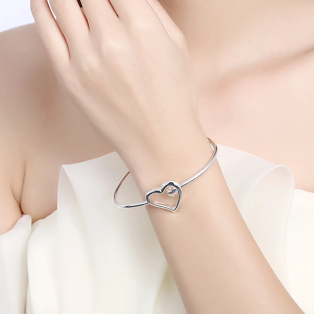 South Korea 925 sterling silver chain love open girl bracelet popular fashion charm women's jewelry wedding party holiday gift
South Korea 925 sterling silver chain love open girl bracelet popular fashion charm women's jewelry wedding party holiday gift