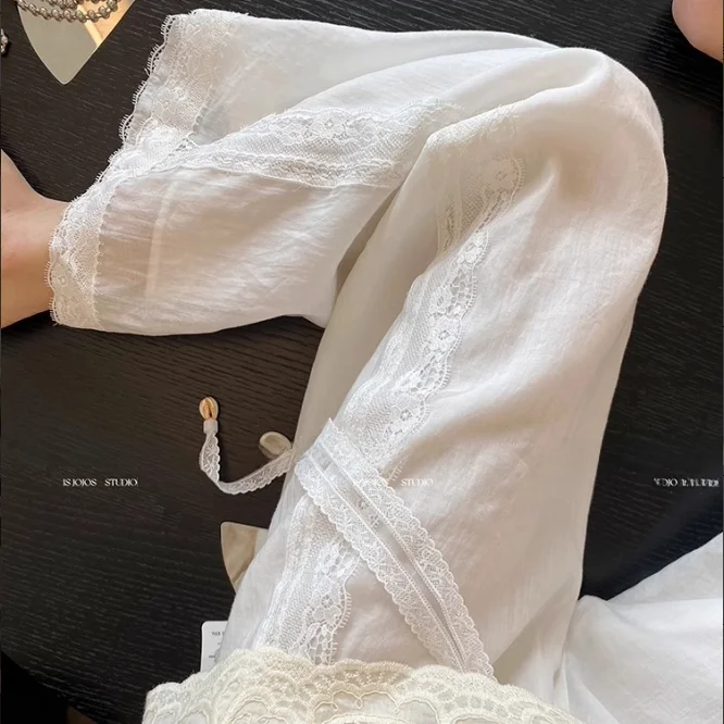 White Lace Splicing Wide Leg Pants Women's Summer New Style Elegant High-End Loose Straight Tube Pants Casual Commute Style
White Lace Splicing Wide Leg Pants Women's Summer New Style Elegant High-End Loose Straight Tube Pants Casual Commute Style