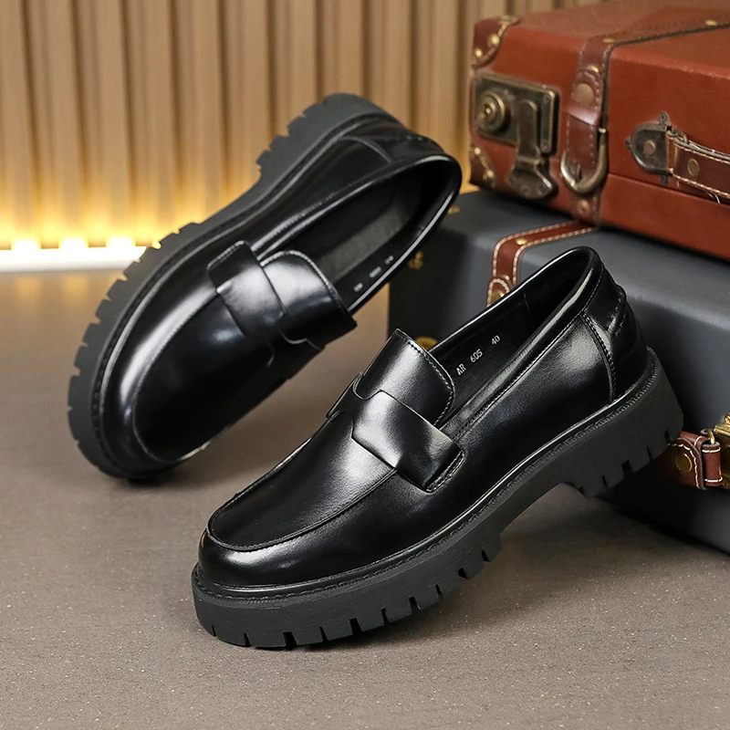Luxury Classic Men Loafers Black White Thick Soles Non-slip Light Comfortable Fashion Shoes Business Office Shoes Men Size 38-46
Luxury Classic Men Loafers Black White Thick Soles Non-slip Light Comfortable Fashion Shoes Business Office Shoes Men Size 38-46
