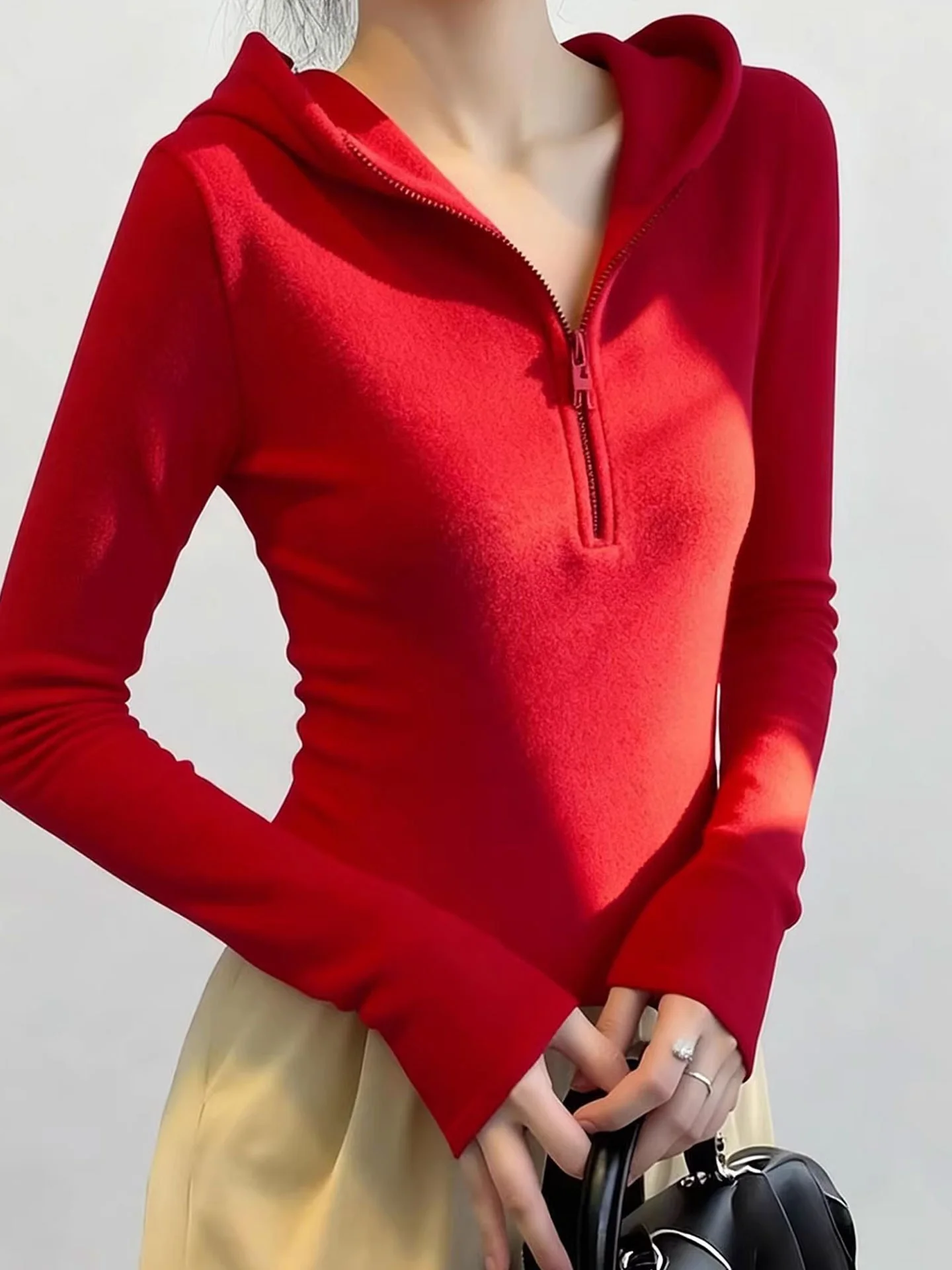 Cisas Red Long Sve Hoodie Slim Fit Base irt Top Korean Sle Commute Winter Faion Women's Camere Sweater
Cisas Red Long Sve Hoodie Slim Fit Base irt Top Korean Sle Commute Winter Faion Women's Camere Sweater
