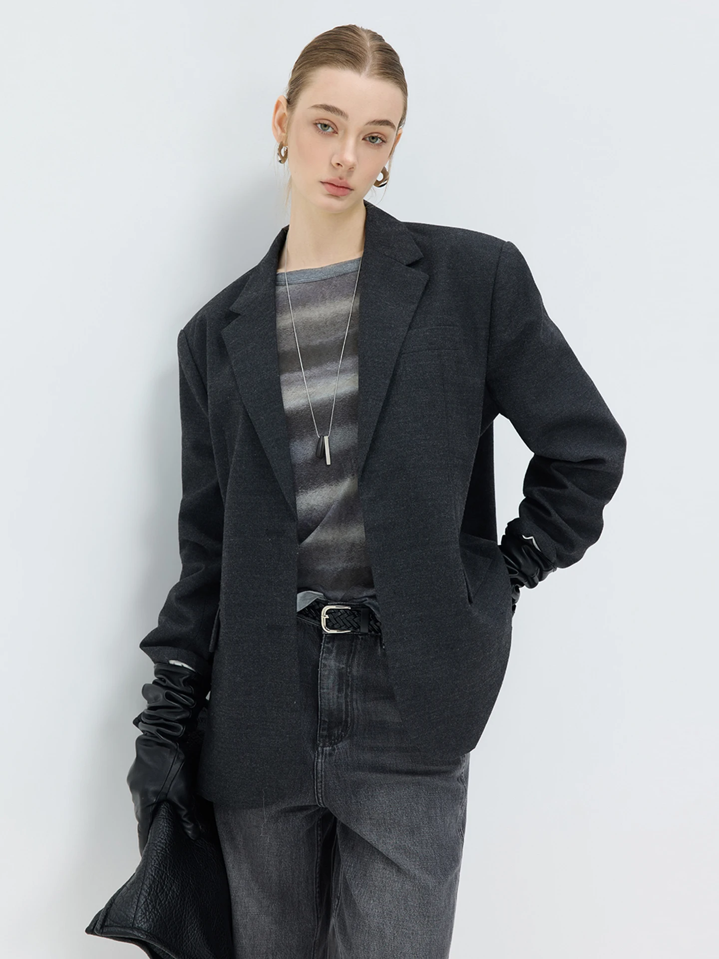 LUR ey Woolen Suit Jaet Women's Loose Oversized Design Spring 2026 Warm Long Sve Classic Collar Straight Hem
LUR ey Woolen Suit Jaet Women's Loose Oversized Design Spring 2026 Warm Long Sve Classic Collar Straight Hem