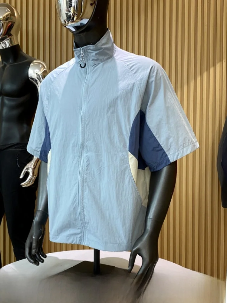 Outdoor Men's Short Sleeve Open Cardigan Breathable Lightweight Fashionable Summer Casual Style Nylon Fabric Zipper Closure
Outdoor Men's Short Sleeve Open Cardigan Breathable Lightweight Fashionable Summer Casual Style Nylon Fabric Zipper Closure