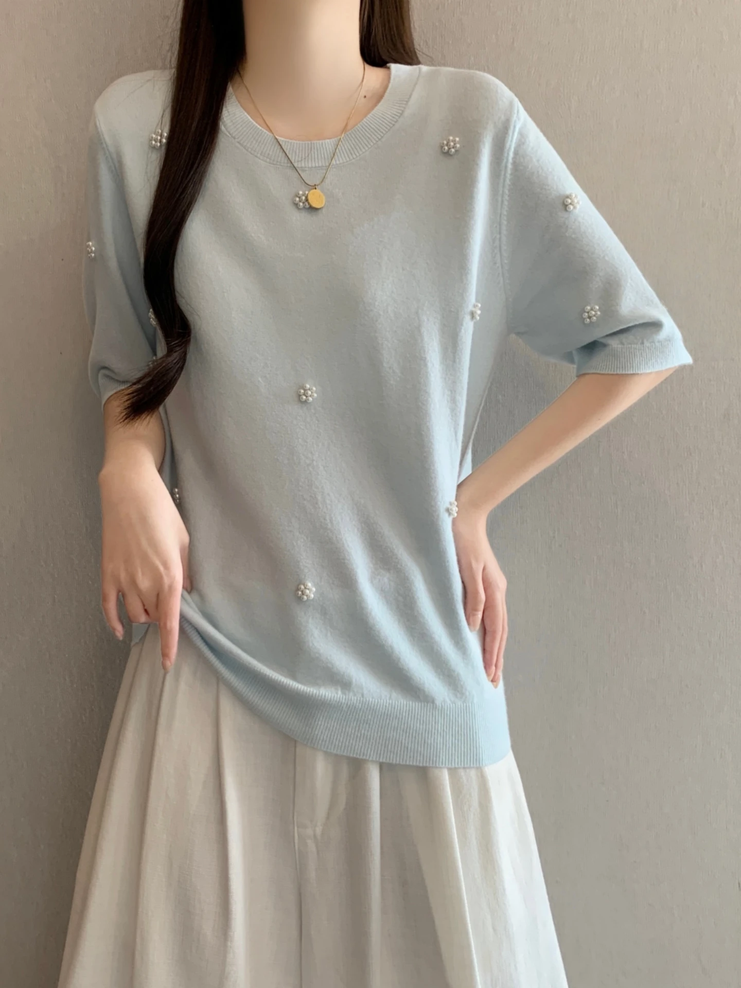 Ice Silk Short Sleeve T-Shirt Women's Base Shirt Summer Heavy Embellishment Bead Commute Style Loose Fit Soft Comfortable
Ice Silk Short Sleeve T-Shirt Women's Base Shirt Summer Heavy Embellishment Bead Commute Style Loose Fit Soft Comfortable