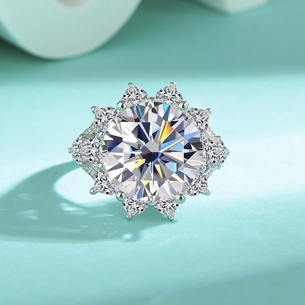 Luxury 10 Carat Moissanite Ring Platinum Pt950 with 18k White Gold Band For Women Wedding Rings with Certificate
Luxury 10 Carat Moissanite Ring Platinum Pt950 with 18k White Gold Band For Women Wedding Rings with Certificate