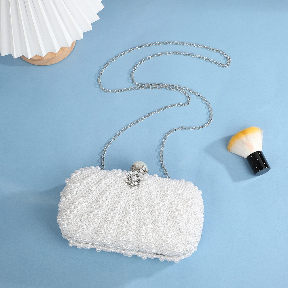 New vintage pearl evening bag for socialite hand-beaded cheongsam clutch bag banquet and party evening dress bag
New vintage pearl evening bag for socialite hand-beaded cheongsam clutch bag banquet and party evening dress bag