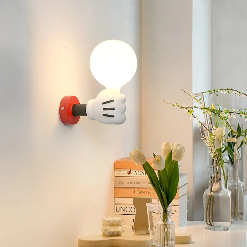 Creative cartoon wall lamp Small and exquisite bedroom Mickey handheld wall lamp Cute and children's room bedside night lamp
Creative cartoon wall lamp Small and exquisite bedroom Mickey handheld wall lamp Cute and children's room bedside night lamp
