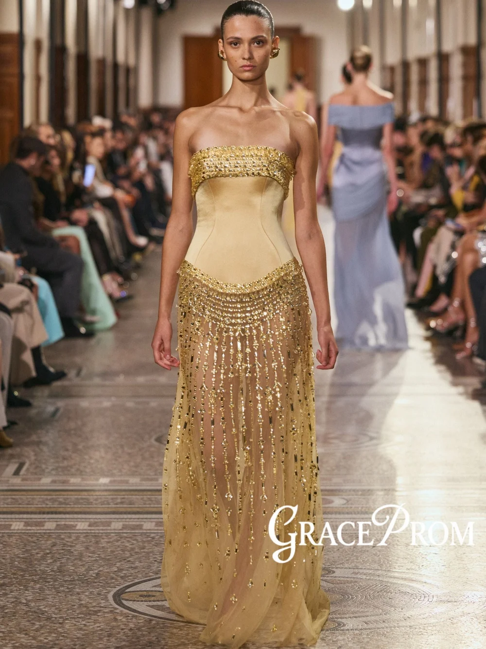 Chic Golden Beaded Crystal Evening Dress Illusion Strapless A-line Long Wedding Party Gown Customized Luxury Red Carpet Gowns
Chic Golden Beaded Crystal Evening Dress Illusion Strapless A-line Long Wedding Party Gown Customized Luxury Red Carpet Gowns