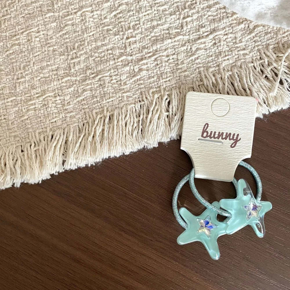 2pc/set Acetate Clear Color Star Kids BB Snap Hair Clips Hair Ties Cute Elastic Bands Side Clips for Baby Girls Hair Accessories
2pc/set Acetate Clear Color Star Kids BB Snap Hair Clips Hair Ties Cute Elastic Bands Side Clips for Baby Girls Hair Accessories