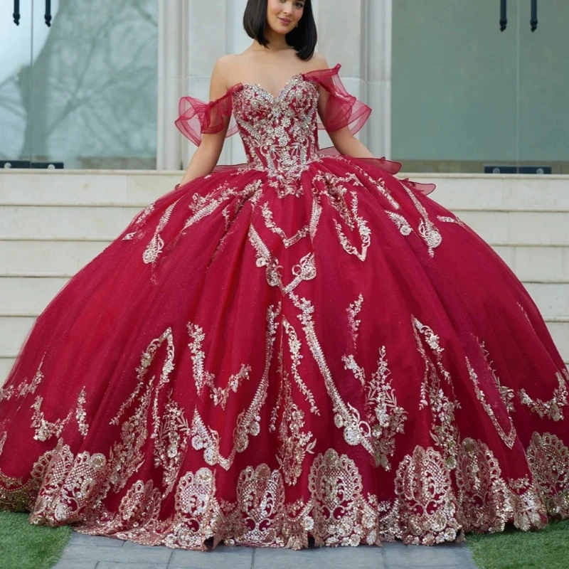 Red Shiny Quinceanera Dresses Ball Gown Off The Shoulder Applique Lace Bow Beading Crystal Tull Sweet 16 Dress Vestidos 15 De
Red Shiny Quinceanera Dresses Ball Gown Off The Shoulder Applique Lace Bow Beading Crystal Tull Sweet 16 Dress Vestidos 15 De