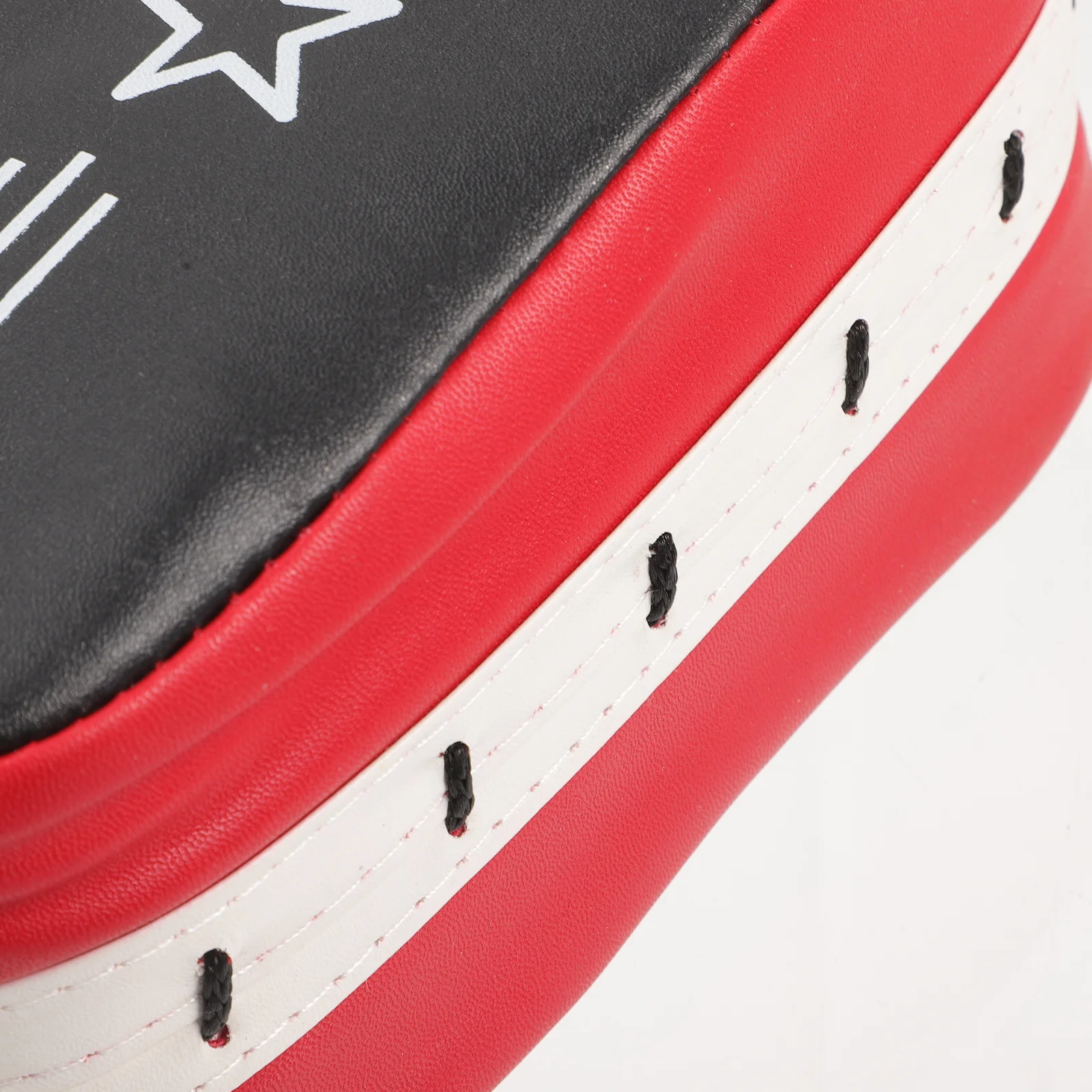 Thickened Foot Target Boxing Pads Training Tool Pu Punch Shield Martial Arts Gear Kickboxing Supplies Durable PU Cover Easy
Thickened Foot Target Boxing Pads Training Tool Pu Punch Shield Martial Arts Gear Kickboxing Supplies Durable PU Cover Easy