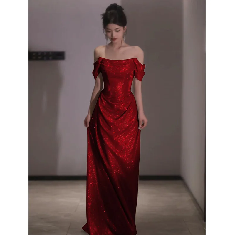 Red One-Shoulder Long Evening Gown Wedding Dress for Bride New 2025 Elegant Minimalist Engagement Ceremony KTV Costume
Red One-Shoulder Long Evening Gown Wedding Dress for Bride New 2025 Elegant Minimalist Engagement Ceremony KTV Costume
