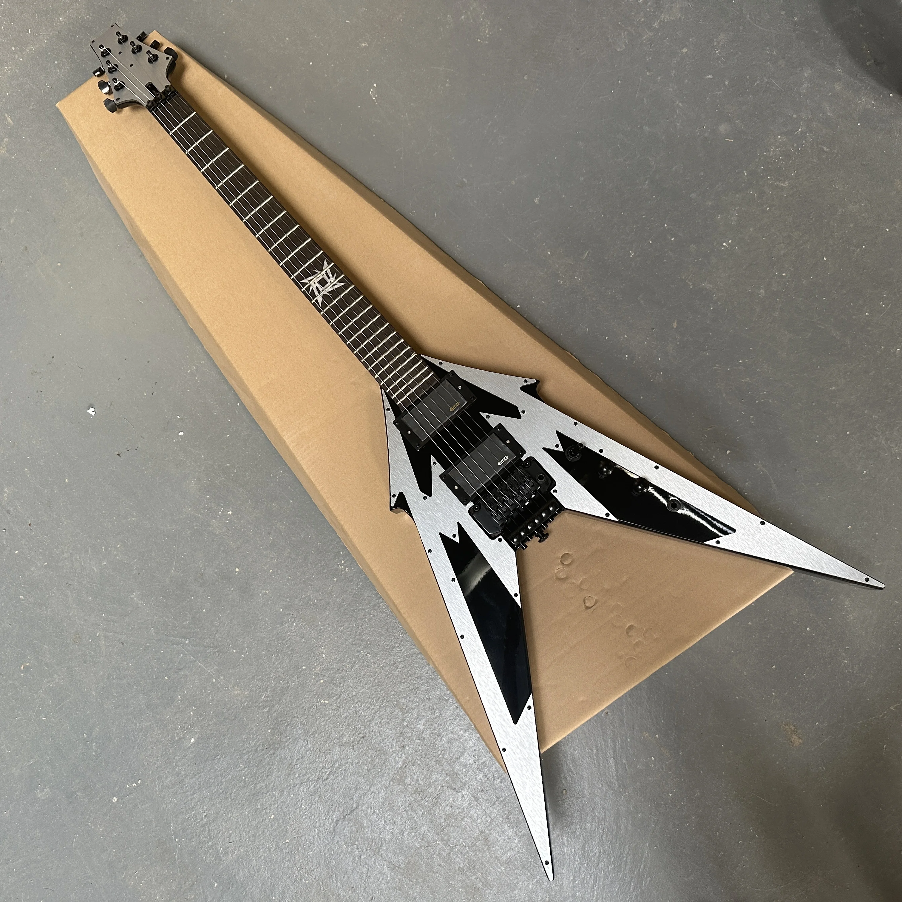 Heavy metal V-shaped electric guitar, 24-fret ultra-thin fast-playing neck guitars, black hardware electric guitarra
Heavy metal V-shaped electric guitar, 24-fret ultra-thin fast-playing neck guitars, black hardware electric guitarra