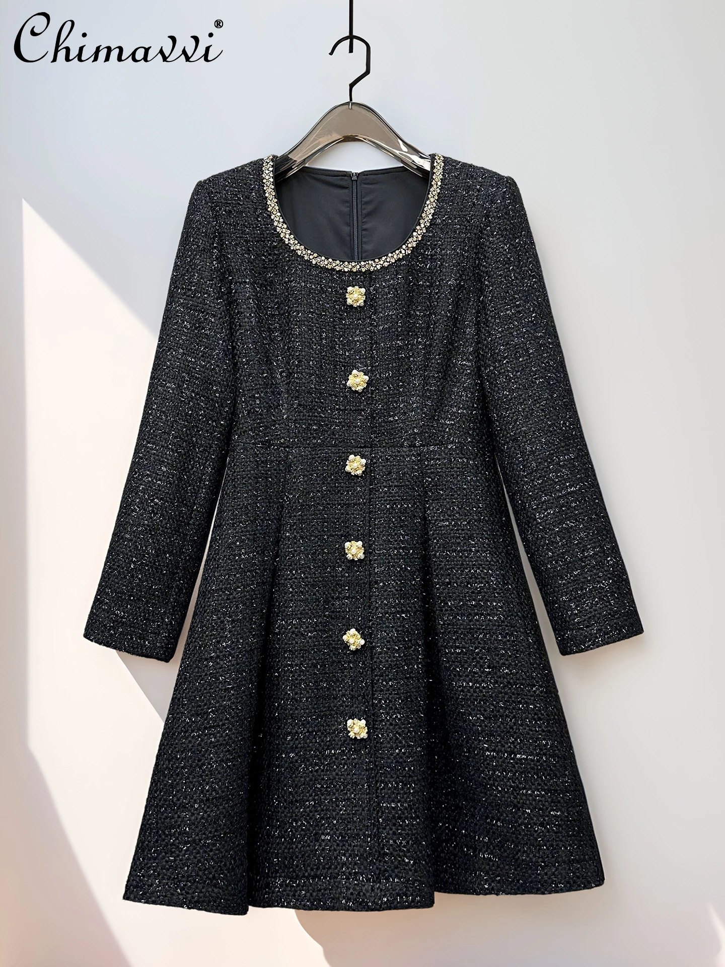 Spring New Heavy Women's Beaded Rhinestone Round Neck Long Sleeve Short Dress Fashion Waist Cinching Button Elegant A-Line Dress
Spring New Heavy Women's Beaded Rhinestone Round Neck Long Sleeve Short Dress Fashion Waist Cinching Button Elegant A-Line Dress