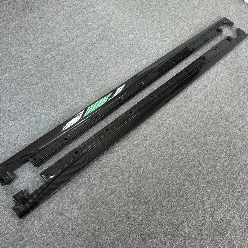 High Quality 3K Dry Carbon Fiber Side Skirts Body Kit
High Quality 3K Dry Carbon Fiber Side Skirts Body Kit