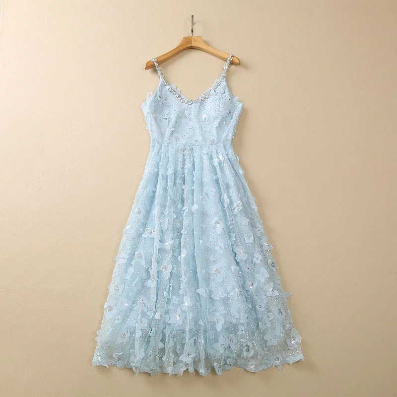 European and American women's clothes 2023 spring new sling Nailed bead V-neck net yarn sequin butterfly Fashion pleated dress
European and American women's clothes 2023 spring new sling Nailed bead V-neck net yarn sequin butterfly Fashion pleated dress