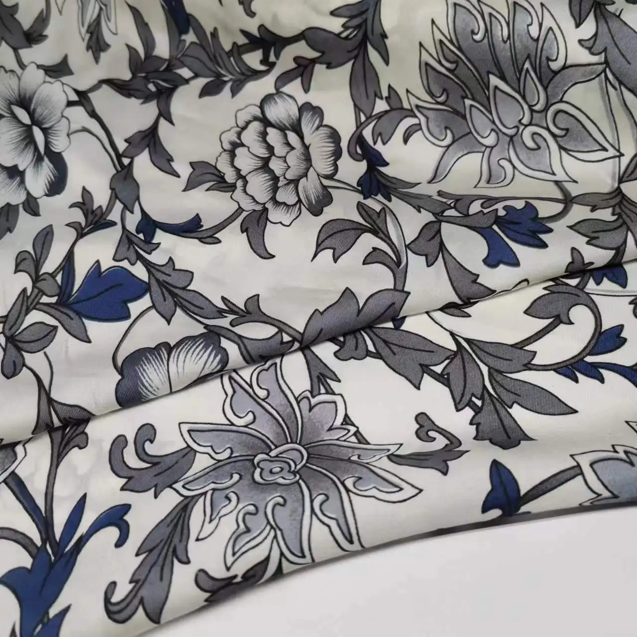 Silk Cotton Charmeuse Fabric 8mm Mulberry Soie Breathable DIY Clothing Sewing Material
Silk Cotton Charmeuse Fabric 8mm Mulberry Soie Breathable DIY Clothing Sewing Material