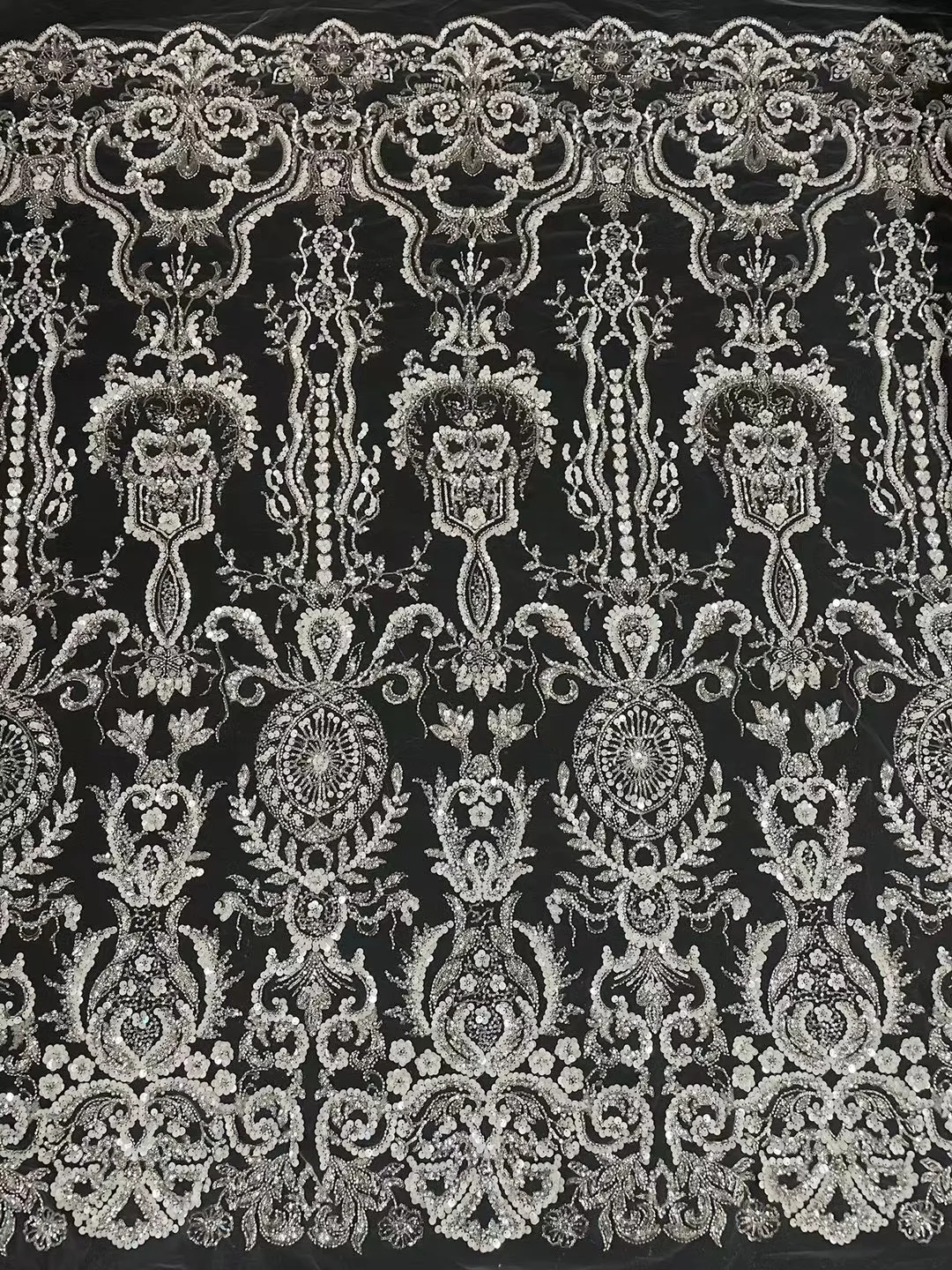 High Quality Beaded Lace Fabrics for Wedding Fabric Material Bridal Lace with Sequins Luxury African Lace Fabric 5 Yards NXB5628
High Quality Beaded Lace Fabrics for Wedding Fabric Material Bridal Lace with Sequins Luxury African Lace Fabric 5 Yards NXB5628