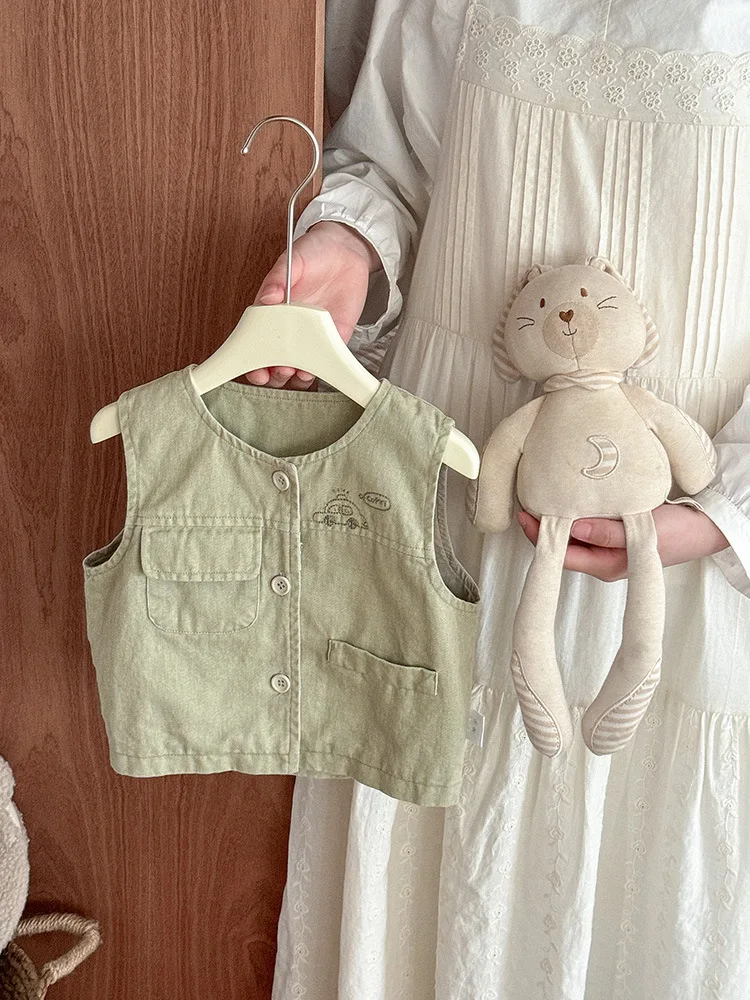 Children's Vest Autumn New Boys Cartoon Print Sleeveless Top Boys Versatile Vest Thin Outerwear aClass
Children's Vest Autumn New Boys Cartoon Print Sleeveless Top Boys Versatile Vest Thin Outerwear aClass