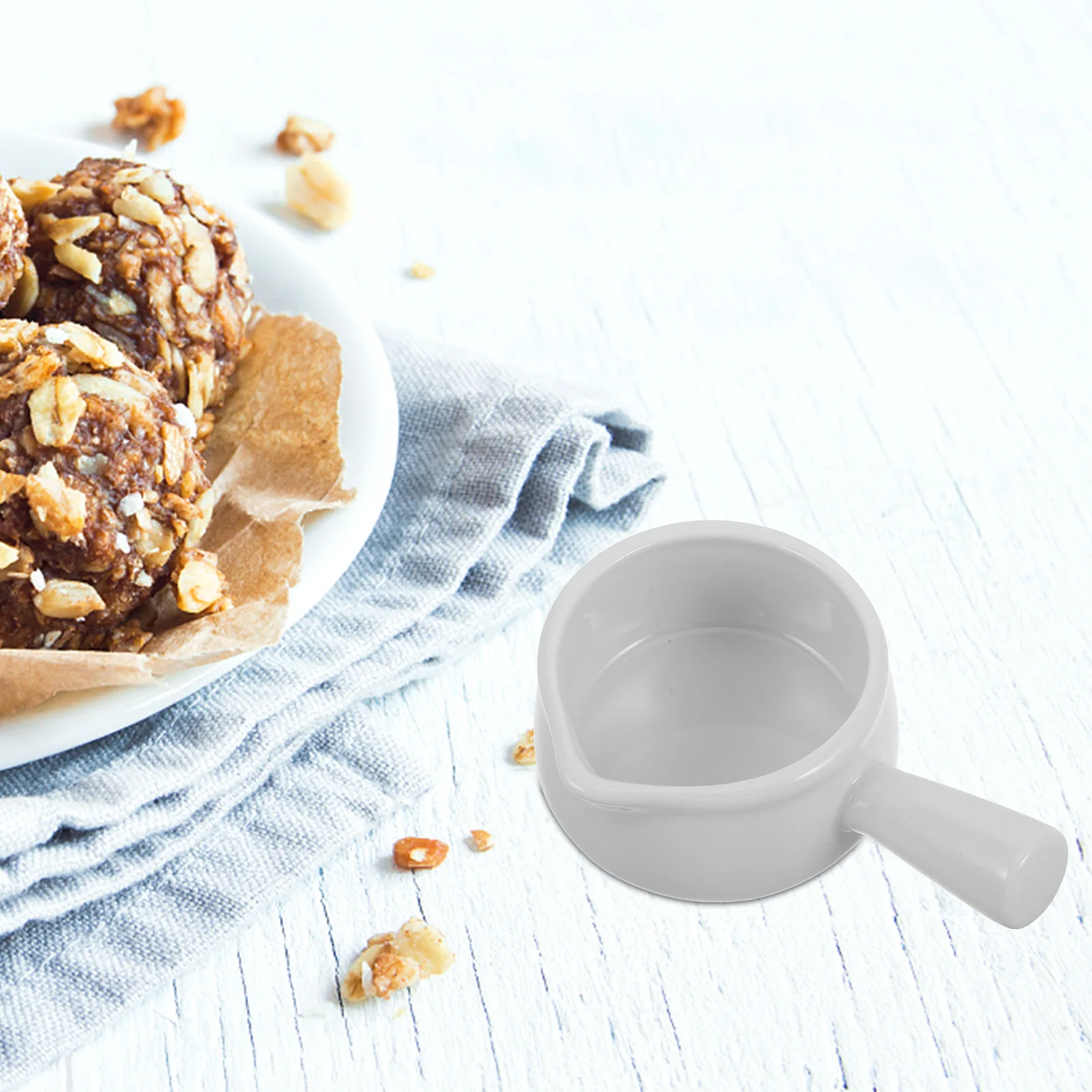 Ceramic Milk Pitcher Small Size 60ml Handle Sauce Cup Seasoning Bowl Creamer for Coffee Bar Small Handle Bowl Soy Sauce Plate 
Ceramic Milk Pitcher Small Size 60ml Handle Sauce Cup Seasoning Bowl Creamer for Coffee Bar Small Handle Bowl Soy Sauce Plate