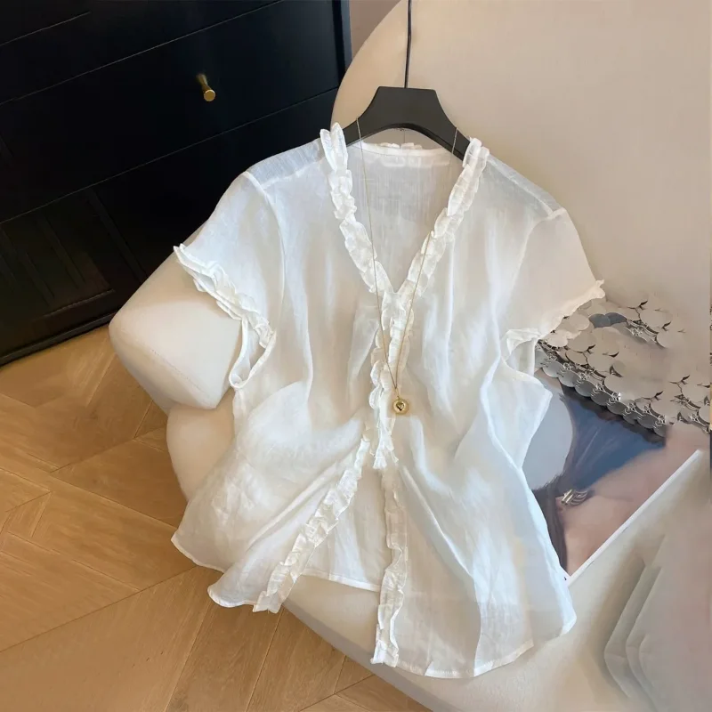 White Sheer Ruffled Women's V-Neck Short Sleeve Casual Daily Top Fashion Lightweight Chiffon Blouse
White Sheer Ruffled Women's V-Neck Short Sleeve Casual Daily Top Fashion Lightweight Chiffon Blouse