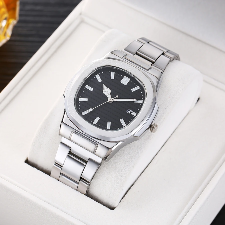 A classic and fashionable men's steel band watch live-streaming, a best-selling men's business wristwatch in foreign trade
A classic and fashionable men's steel band watch live-streaming, a best-selling men's business wristwatch in foreign trade