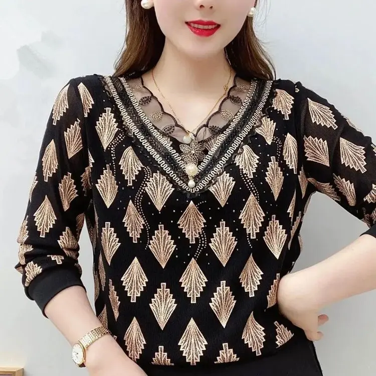 Women T-shirt 5XL Gold Black Tops Lace V-neck Long Sleeve Spring Autumn Casual Loose Tees Shirts Femme Pullover
Women T-shirt 5XL Gold Black Tops Lace V-neck Long Sleeve Spring Autumn Casual Loose Tees Shirts Femme Pullover