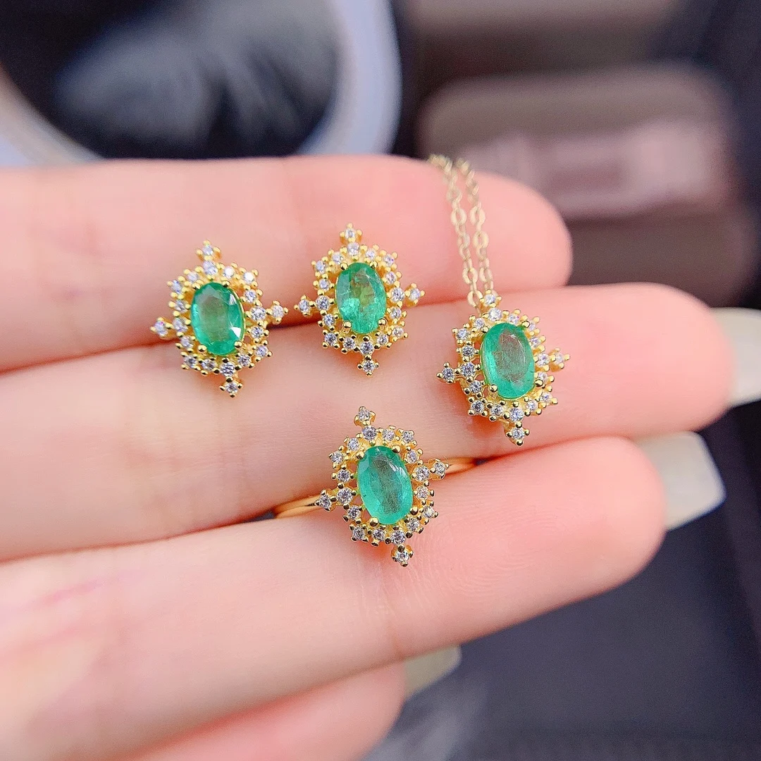 Natural Colombian Emerald Set 925 Sterling Silver Set Women's Necklace for an elegant women's Christmas gift with free shipping
Natural Colombian Emerald Set 925 Sterling Silver Set Women's Necklace for an elegant women's Christmas gift with free shipping
